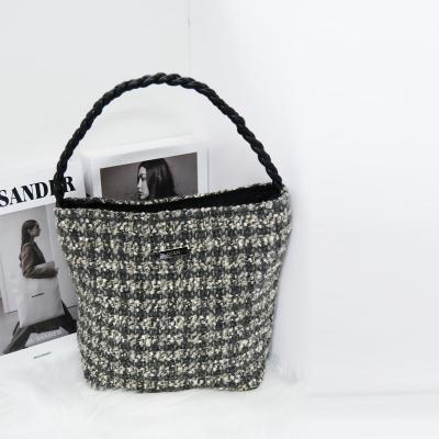 Liton Bucket Bag